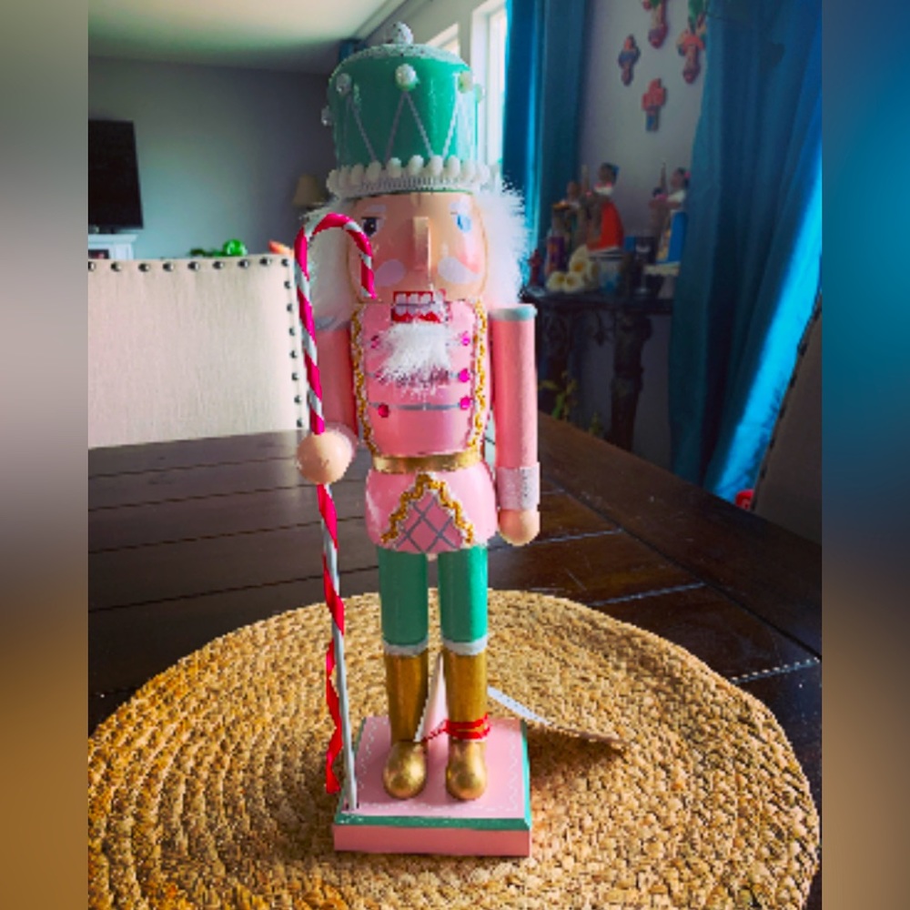 Toy Soldier Nutcracker - Picture 1 of 4